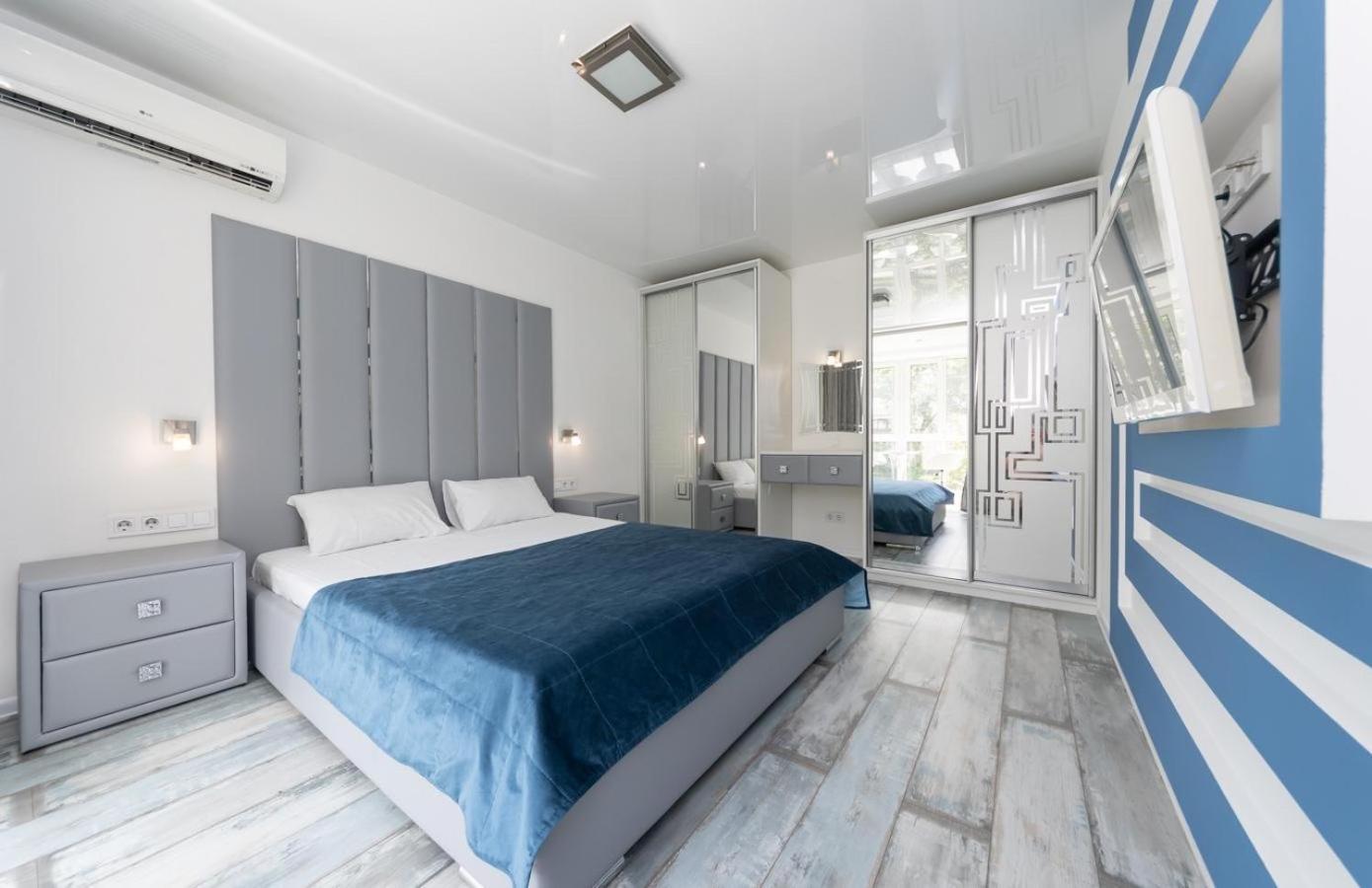 Flat24 On Lesi Ukrainki 3 Kyiv Exterior foto