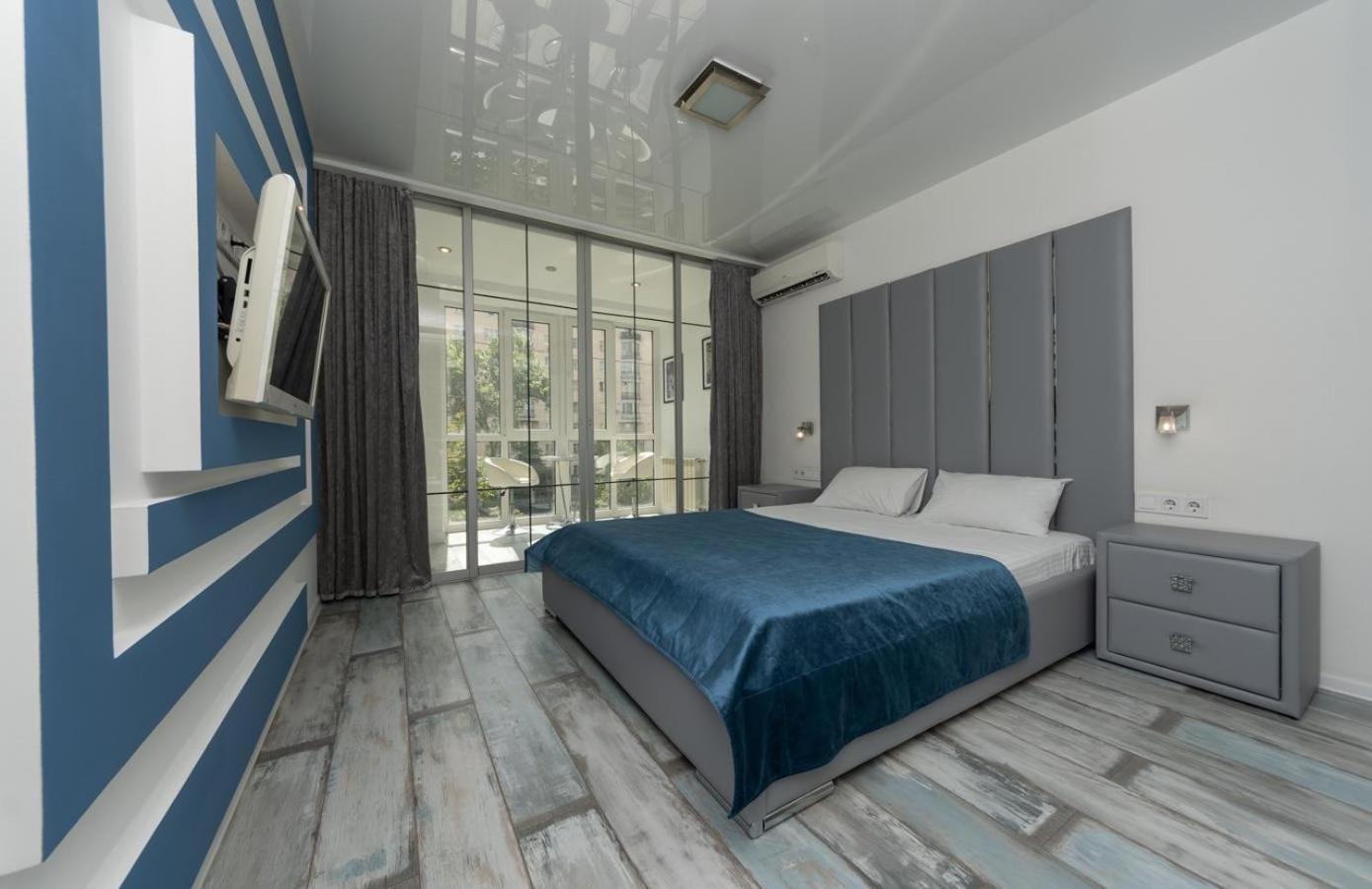 Flat24 On Lesi Ukrainki 3 Kyiv Exterior foto
