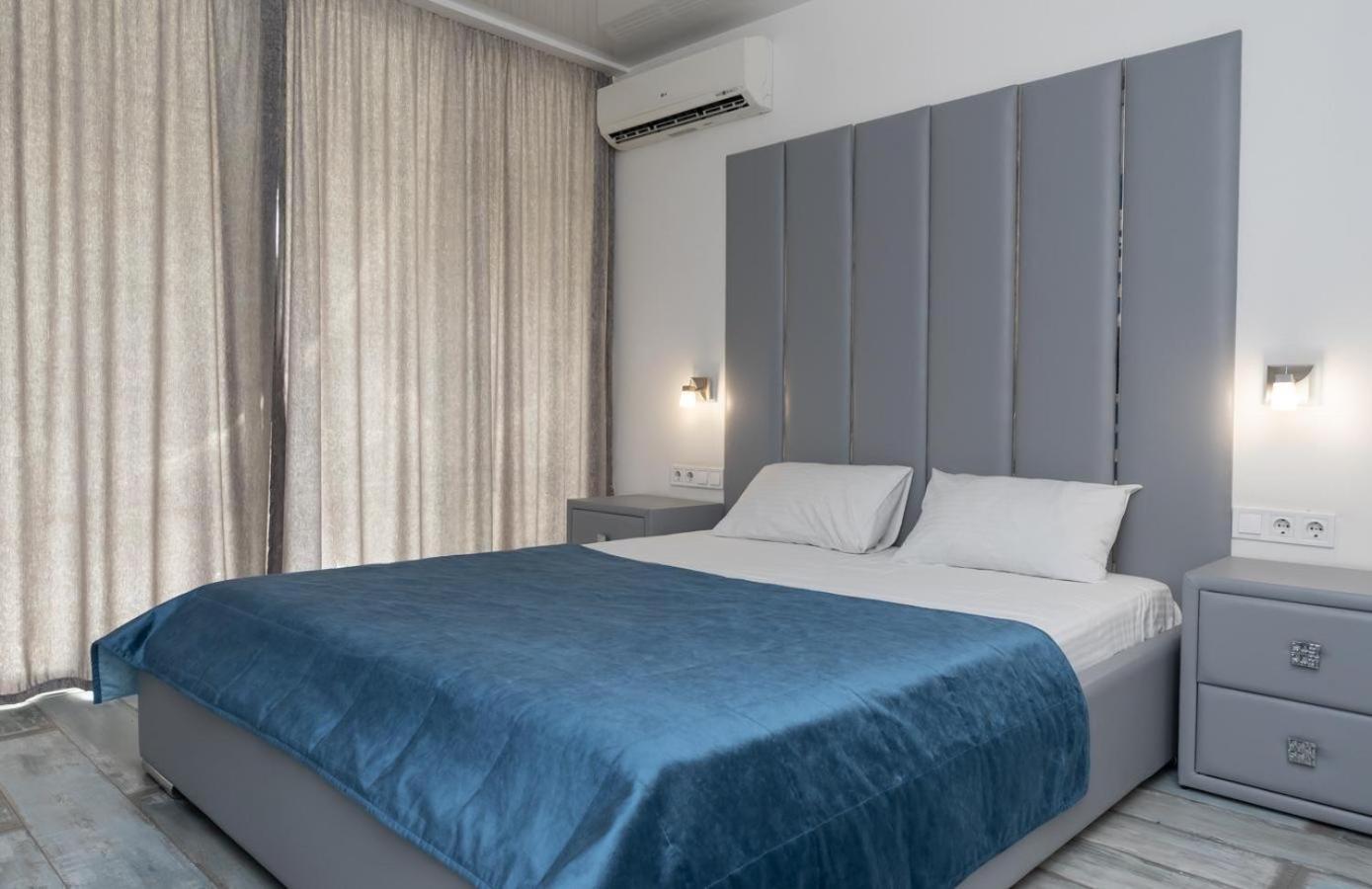 Flat24 On Lesi Ukrainki 3 Kyiv Exterior foto